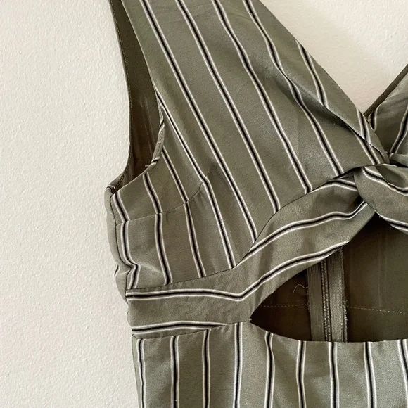 4SI3NNA Striped Green Jumpsuit with a Center Cutout - Picture 3 of 14